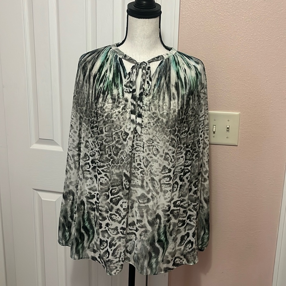 Jennifer Lopez top